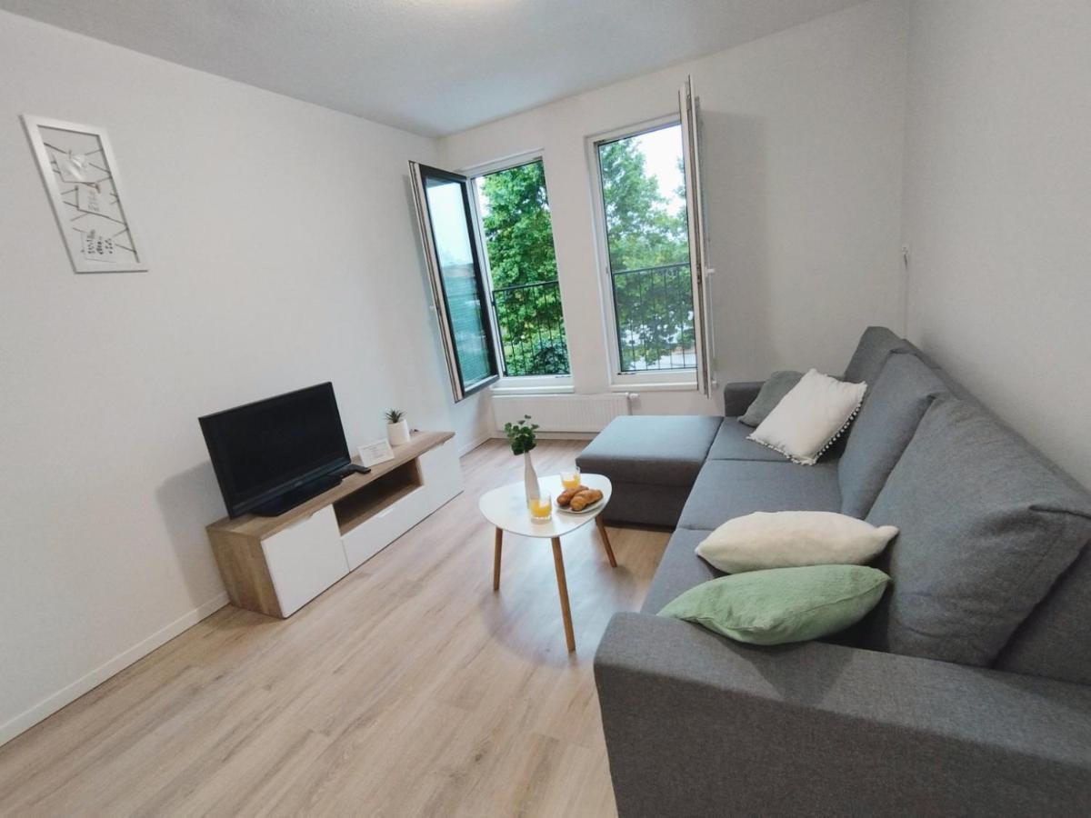 Apartment Sanya #3 Ljubljana Buitenkant foto
